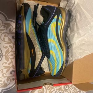 Size 7, Nike air max Deluxe, Brand new